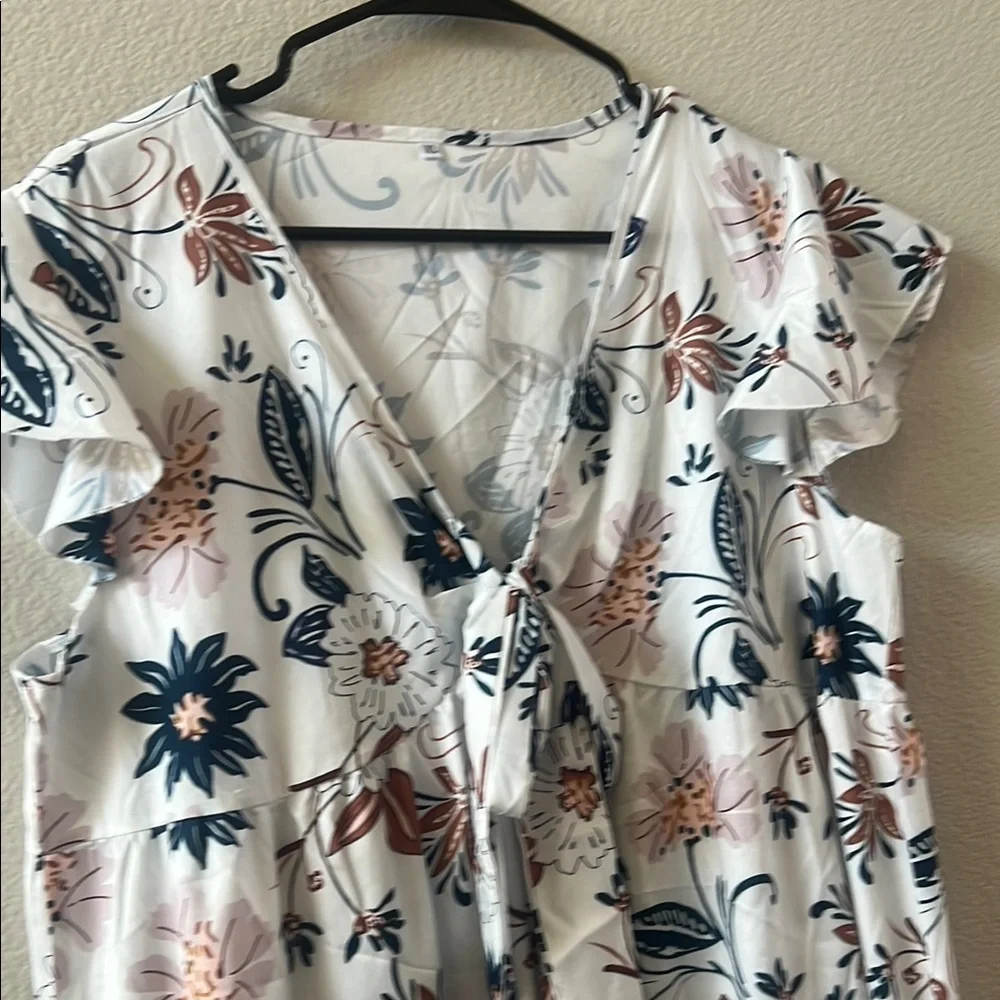 Floral White hi-low Dress size xl EUC - Picture 2 of 6